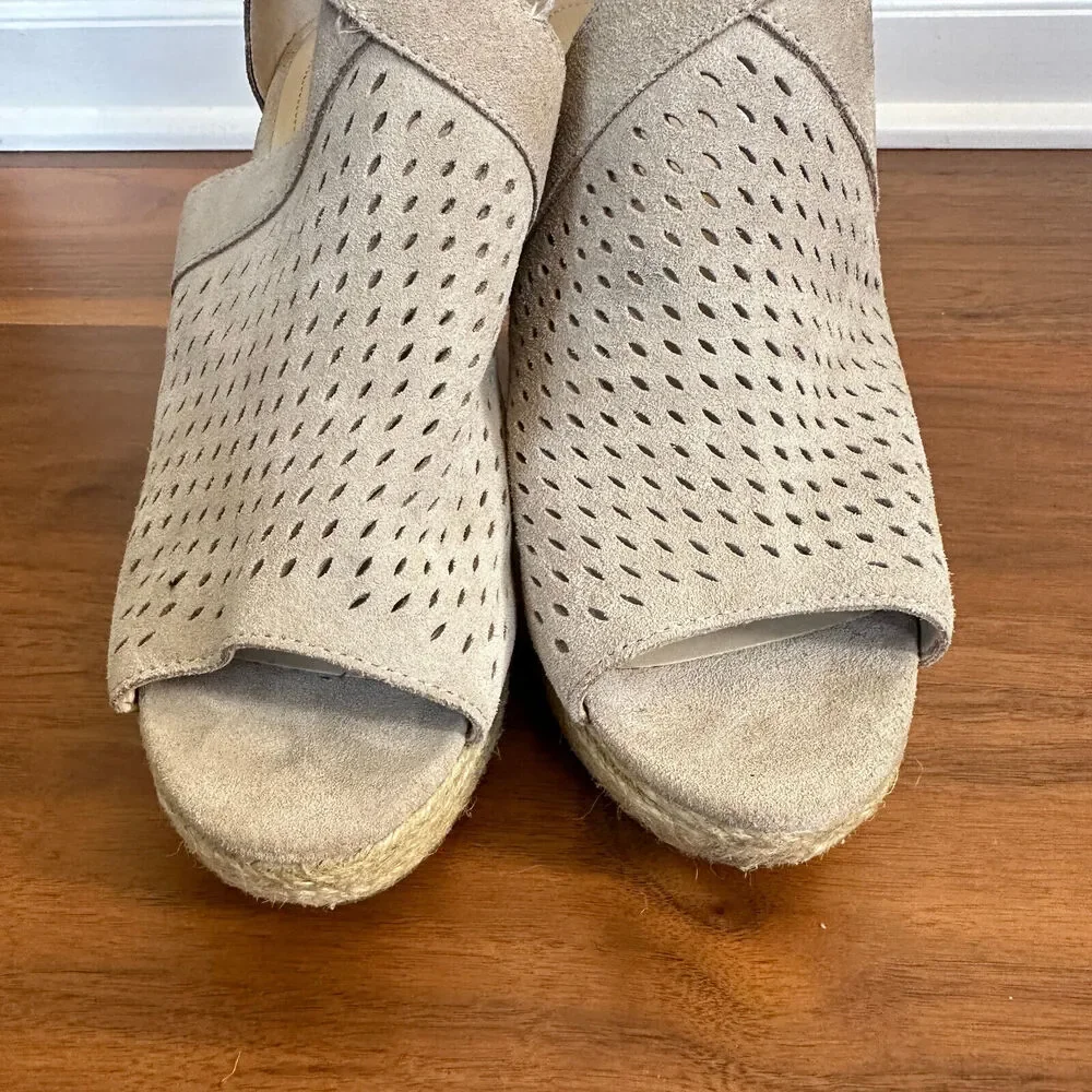 Marc Fisher HALDYA Suede Laser Wedge Platform Espadrille Sandals Size 9.5M Tan